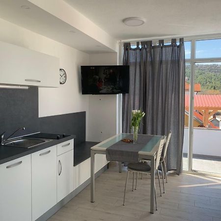 Modern Apartments Day 시베니크 외부 사진