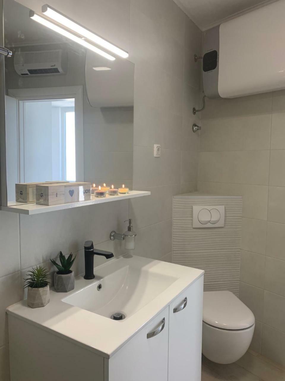 Modern Apartments Day 시베니크 외부 사진
