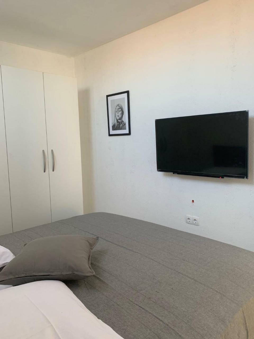 Modern Apartments Day 시베니크 외부 사진