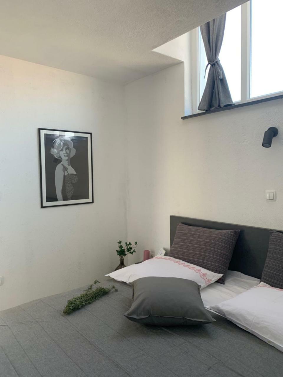 Modern Apartments Day 시베니크 외부 사진